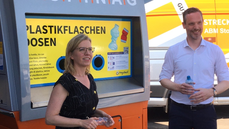 PÖTTINGER ensures that rest areas are kept clean